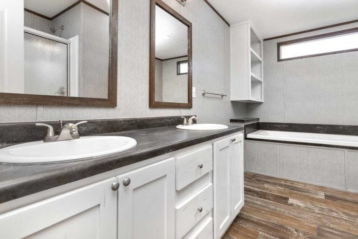 WHMasterBath1