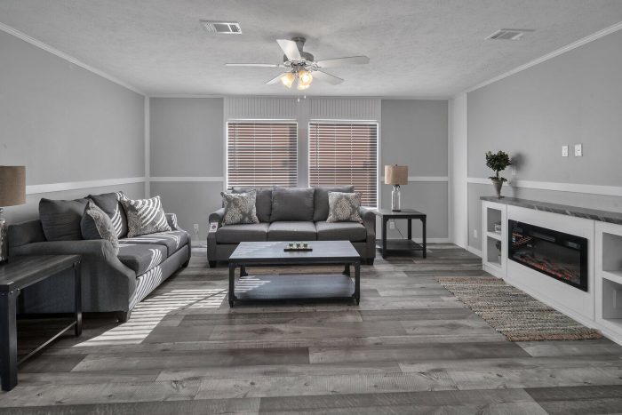 25 web or mls a735632 1656682837883 1323 12