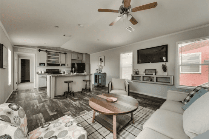 Royal Living Room 4