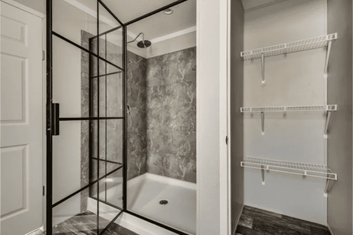 Royal Master Bath 2